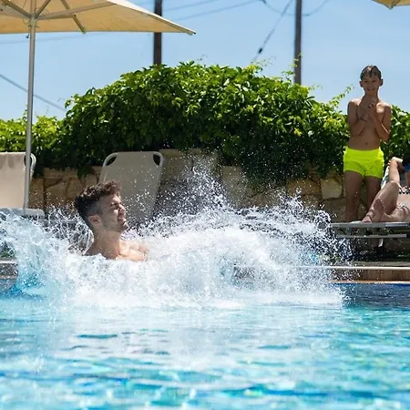 Kokalas Apartahotel 3*